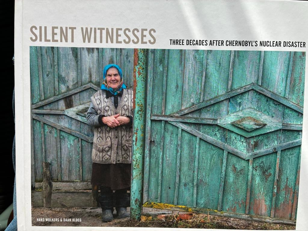Silent Witnesses: Drie Decennia Na Tsjernobyl, Boeken, Wetenschap, Zo goed als nieuw, Overige wetenschappen, Ophalen of Verzenden