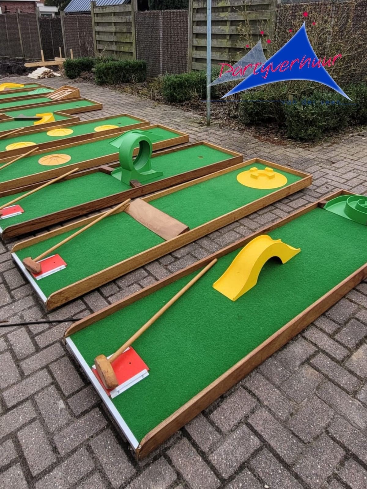 Te Huur, Midgetgolf Midgetgolfbanen Boerengolf Partytent, Ophalen, Zo goed als nieuw, Overige