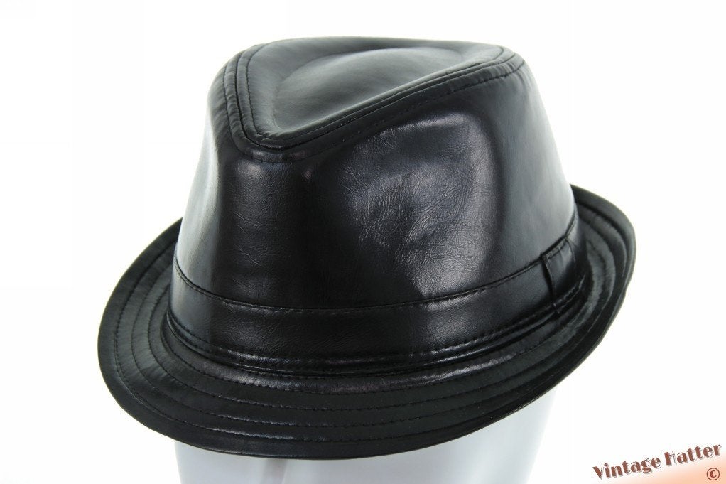 Nieuwe Trilby hoed zwart vegan leer 57-60 gratis verzenden, Ophalen of Verzenden, Nieuw, 58 of 59 cm (L, 7¼ of ⅜ inch), Hoed