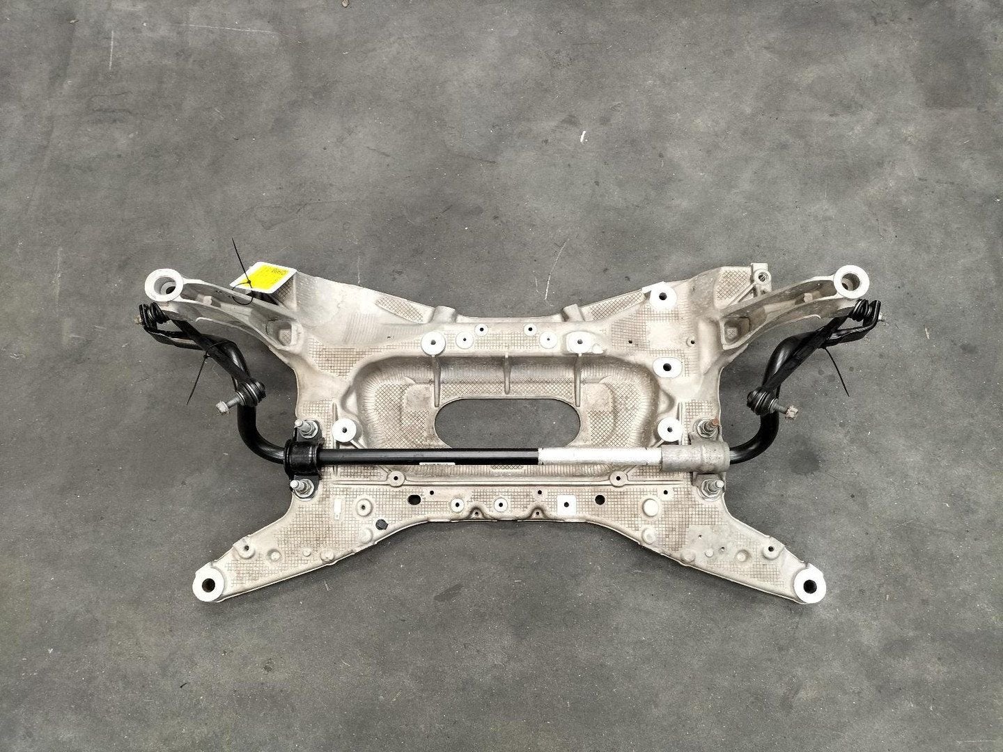 JAGUAR E PACE X540 R-Dynamic SE P250 SUBFRAME VOOR 2021, Ophalen of Verzenden, Gebruikt, Stiba lid