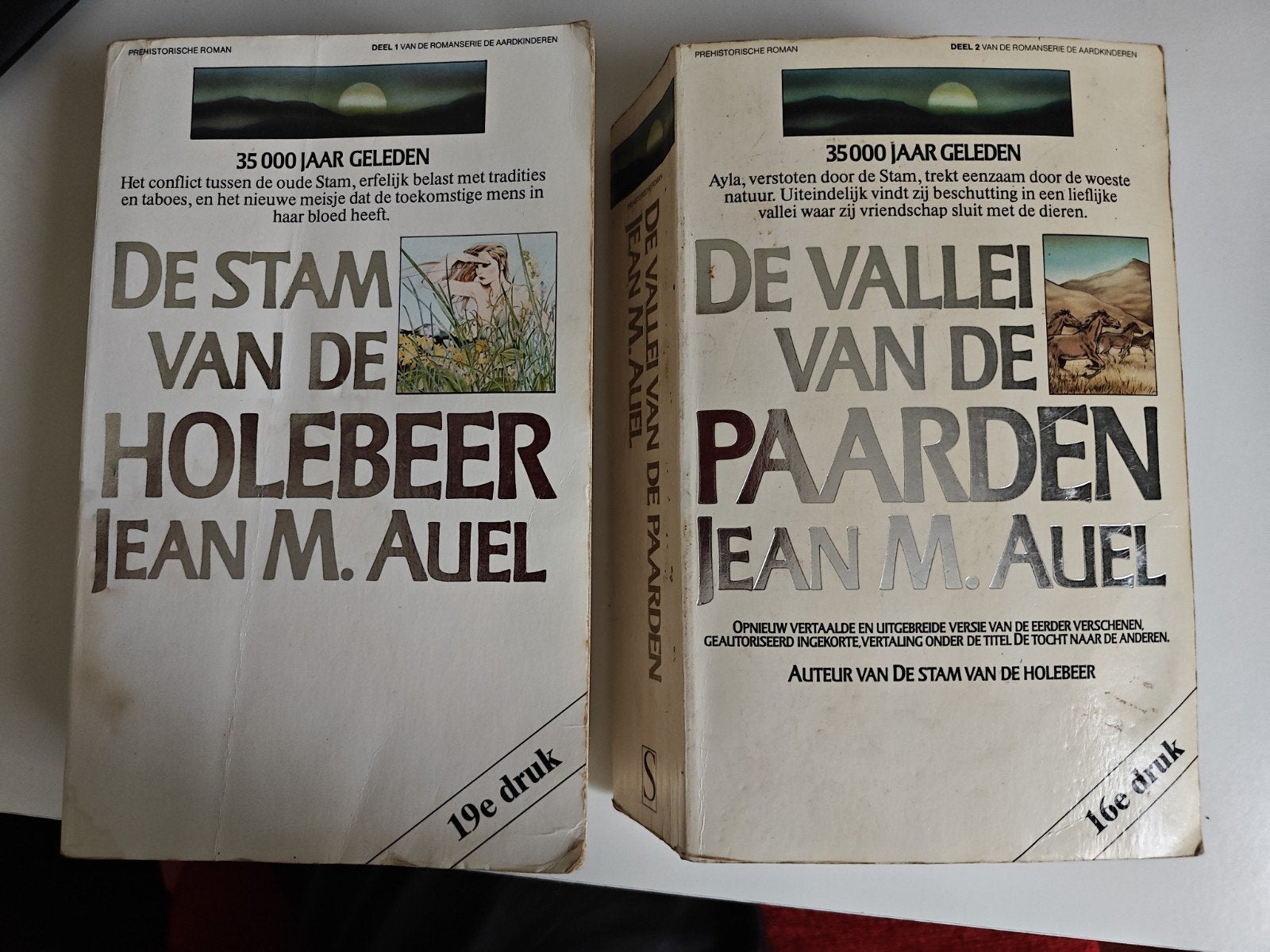 stam van de holenbeer, vallei van de paarden, Ophalen, Gelezen
