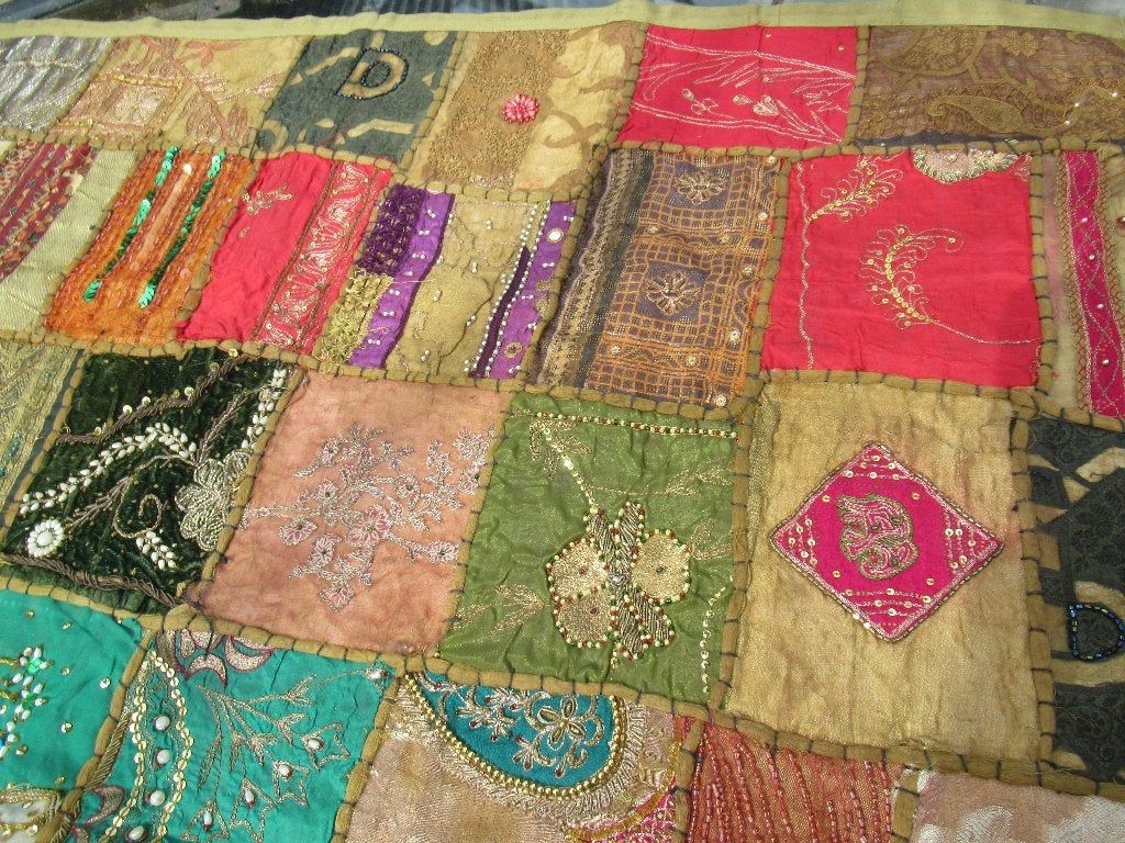 TAFELKLEED uit India 100x100 cm kleurig gevoerd € 45, Ophalen of Verzenden