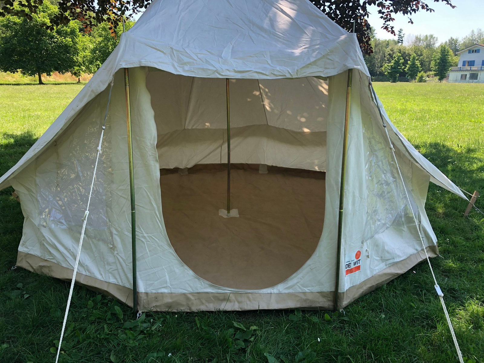 De Wit Bell tent retro, Ophalen, Zo goed als nieuw, Tot en met 2