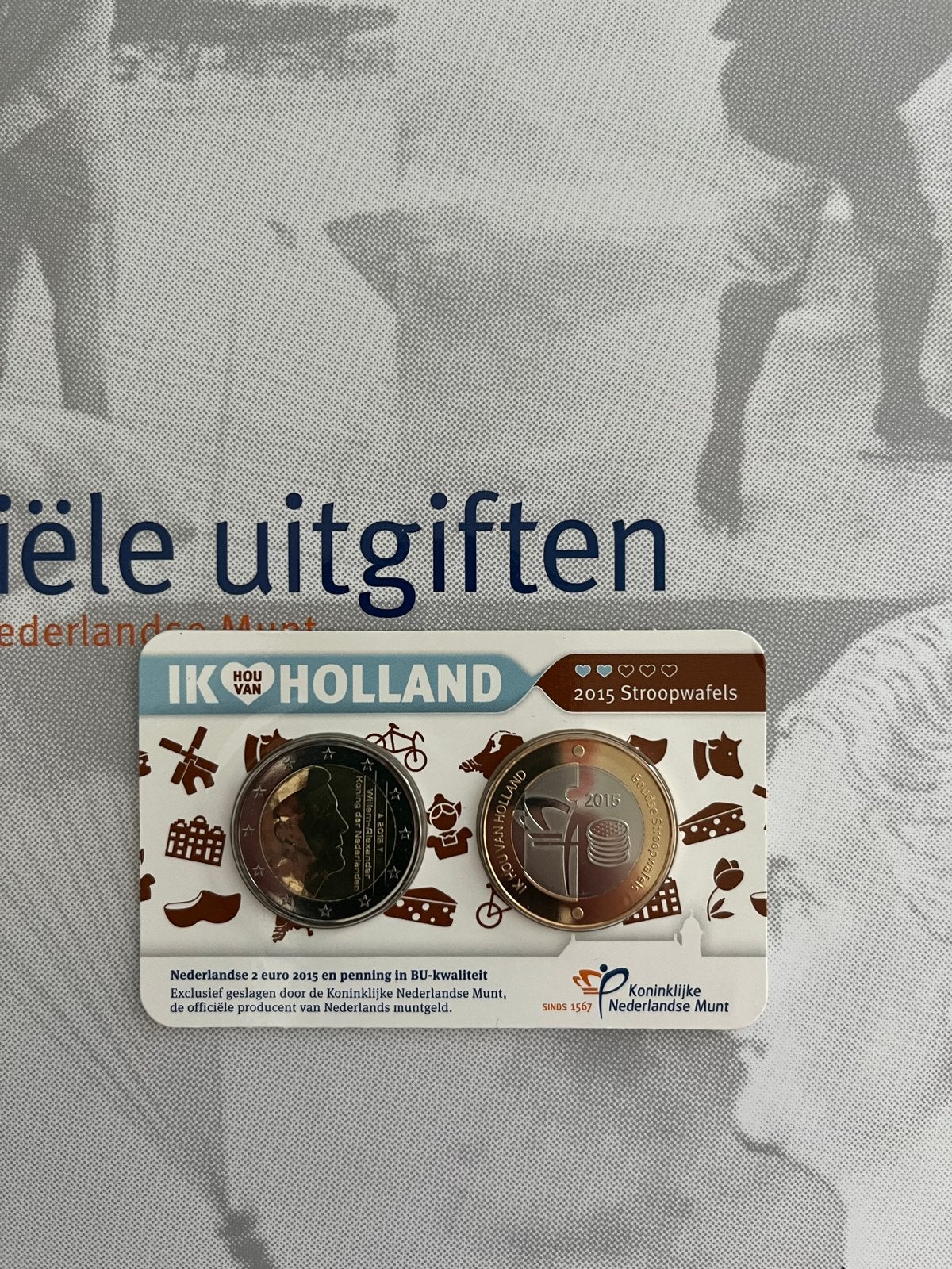 Coincard 2 euro 2015 en 'Ik hou van Holland’ - stroopwafels, Postzegels en Munten, Ophalen of Verzenden, Koningin Beatrix, Euro's