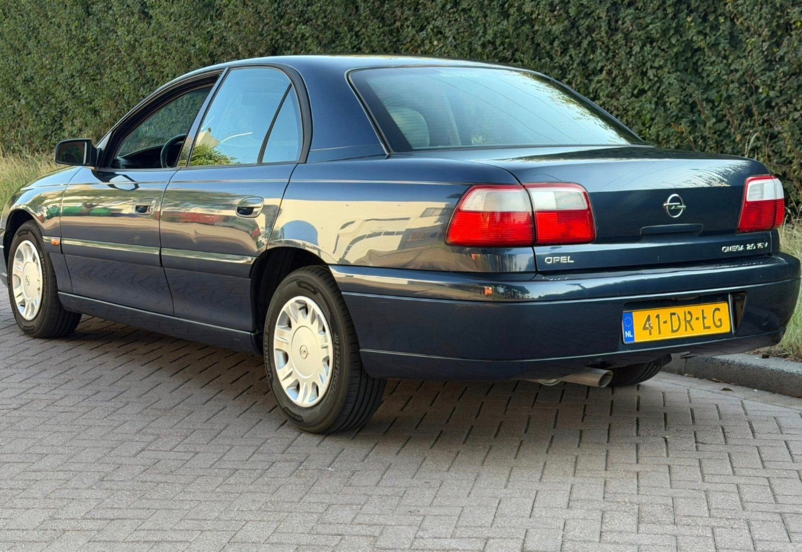 Opel Omega 2.2 I 16V SDN 1999 Blauw, 136.865 km. NAP 1e eig., Auto's, Opel, Omega, Stof, 4 cilinders, Bedrijf