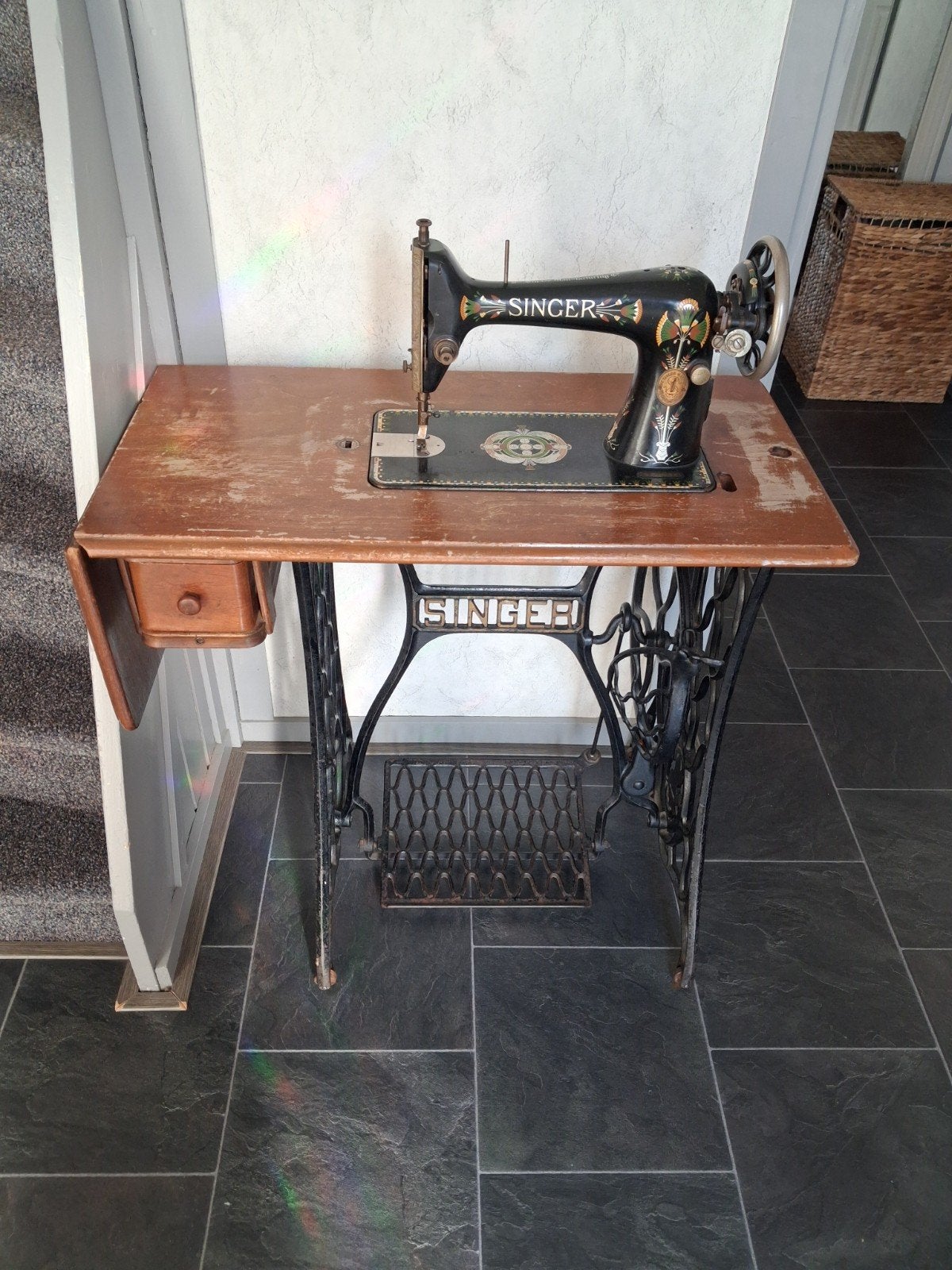 Antieke Singer Trapnaaimachine met Houten Tafel, Ophalen