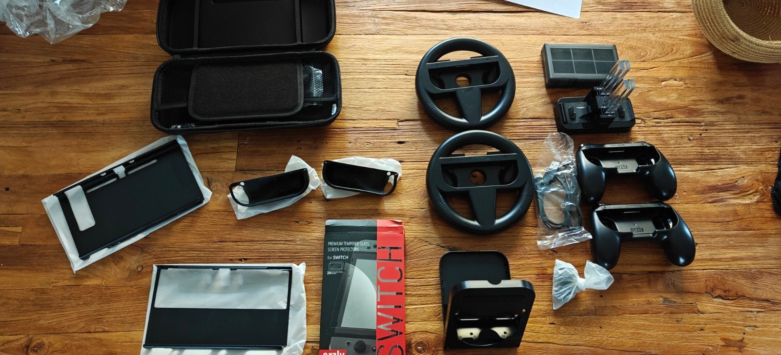 Nintendo Switch Accessoires Bundel - Orzly Geek Pack, Ophalen of Verzenden, Nieuw, Met 2 controllers, Switch Original