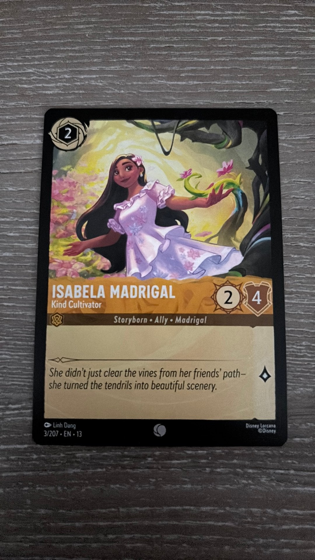 Disney Lorcana Isabela Madrigal 3-207 13ATV nonfoil, Ophalen of Verzenden, Zo goed als nieuw, Losse kaart