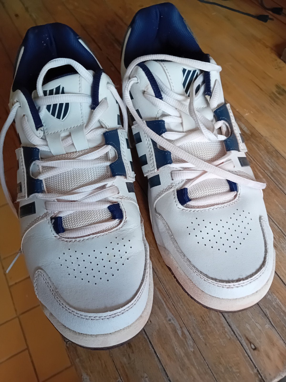 Tennis schoenen  maat 42 1\2, 33 - 40 uur, Overige niveaus, Vanaf 10 jaar, Overige vormen