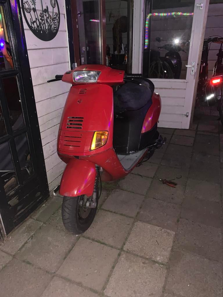 Piaggio SKR 125 LC tekoop/teruil, Ophalen, Tweetakt, Gebruikt, Overige modellen