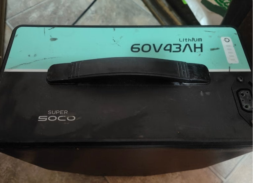Super SOCO 60V 43Ah Lithium Accu – 2 stuks, Zo goed als nieuw