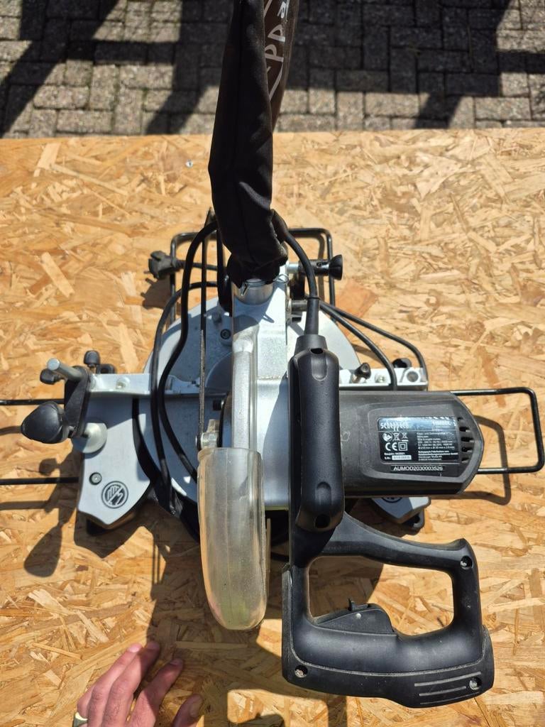 Scheppach HM80L Afkortzaag - Krachtig en Compact, Ophalen, Gebruikt, Afkortzaag, 1200 watt of meer