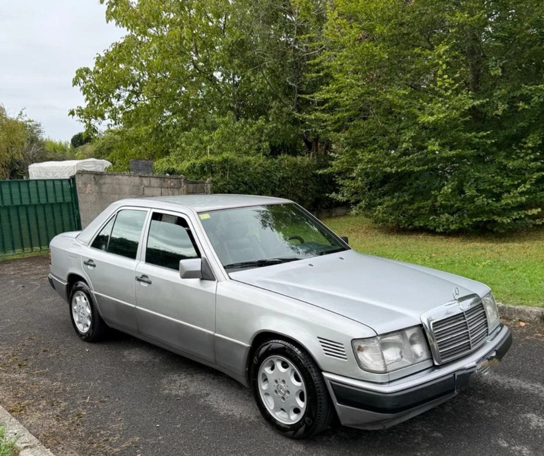 Unieke Mercedes w124 300TD AUT/AIRCO/STOELVERW FULL OPTION!, Automaat, Elektrische buitenspiegels, Leder, Diesel