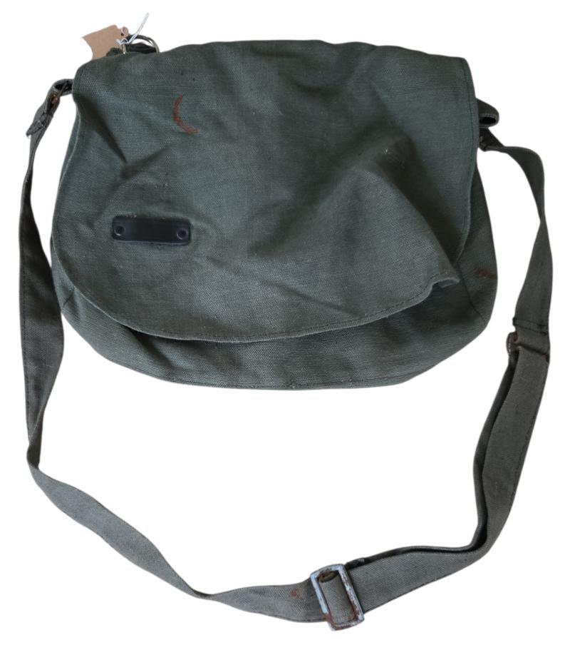 een   duitse ww2  Luftschutz broodzak, Verzamelen, Ophalen of Verzenden, Duitsland