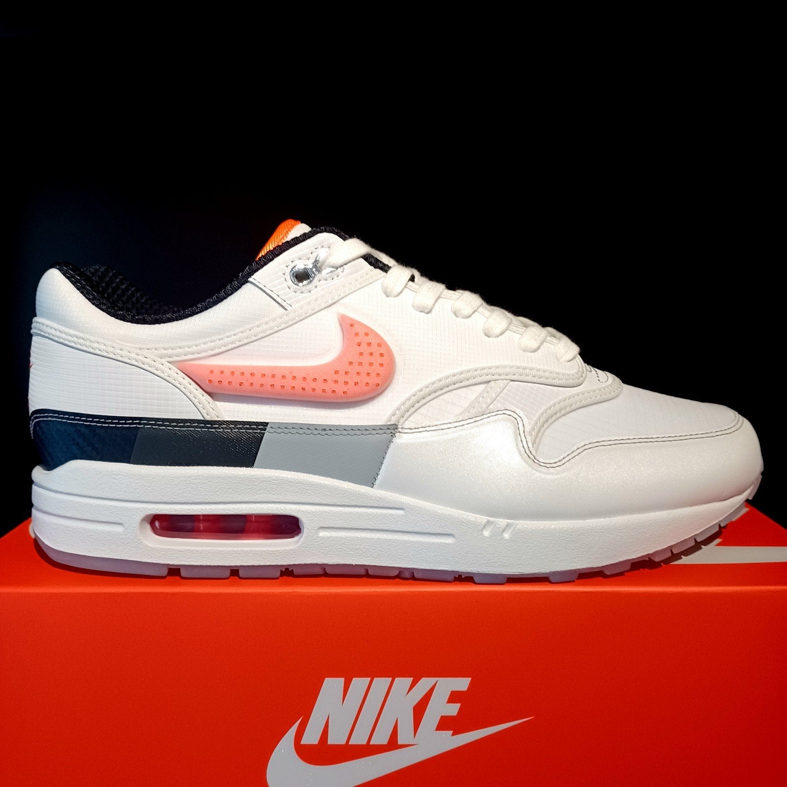 Nike Air Max 1 EA Sports Madden NFL - 45.5 45,5, Wit, Nike, Nieuw, Ophalen of Verzenden