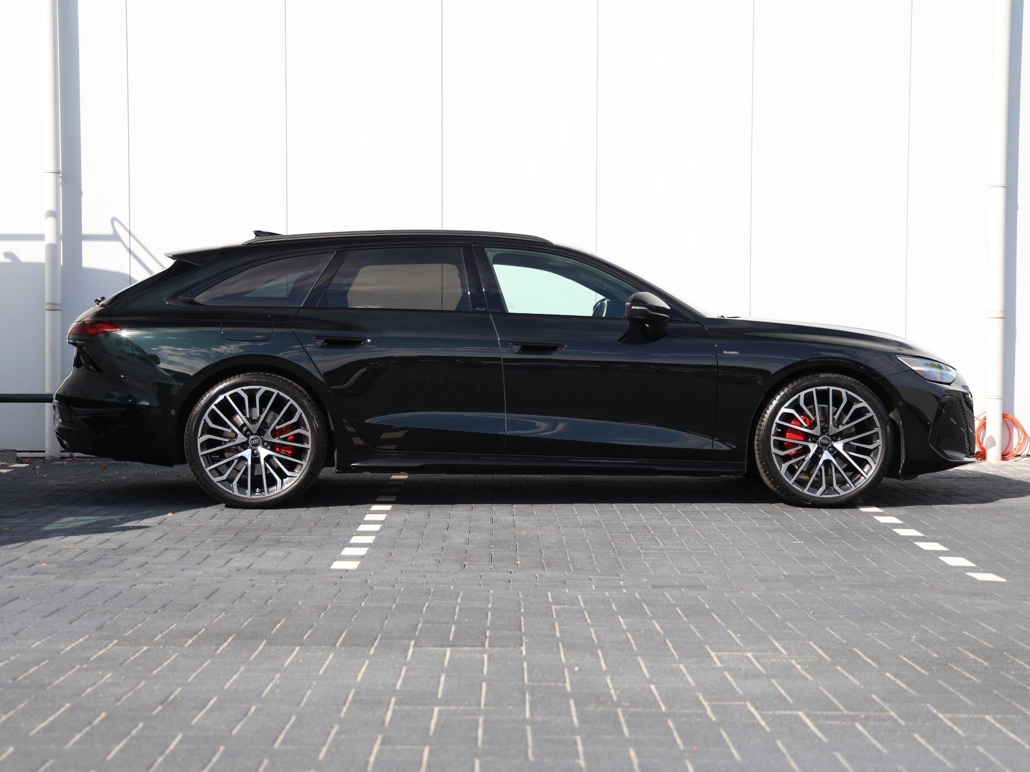 Audi A6 Avant TFSI S edition 299pk | B&O | Head-up | 21" | O, Gebruikt, 4 cilinders, 1984 cc, Leder