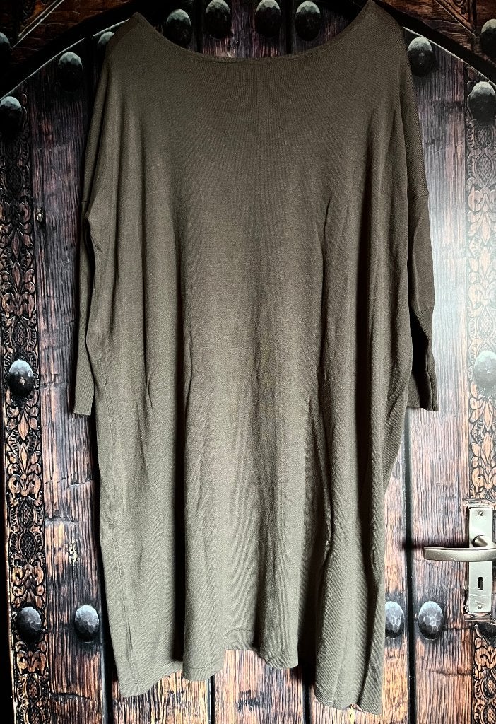 Super mooie dunne soepele lange trui/winterjurk 44 nu 19,99€, Tahnee, Maat 42/44 (L), Ophalen of Verzenden, Zo goed als nieuw