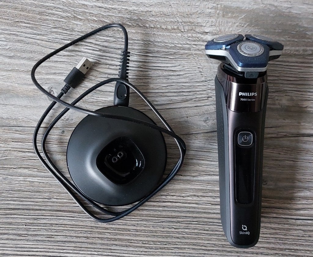 2 x Philips scheerapparaat 5000 en 7000 serie met oplader, Ophalen, Zo goed als nieuw, Scheren en Epileren
