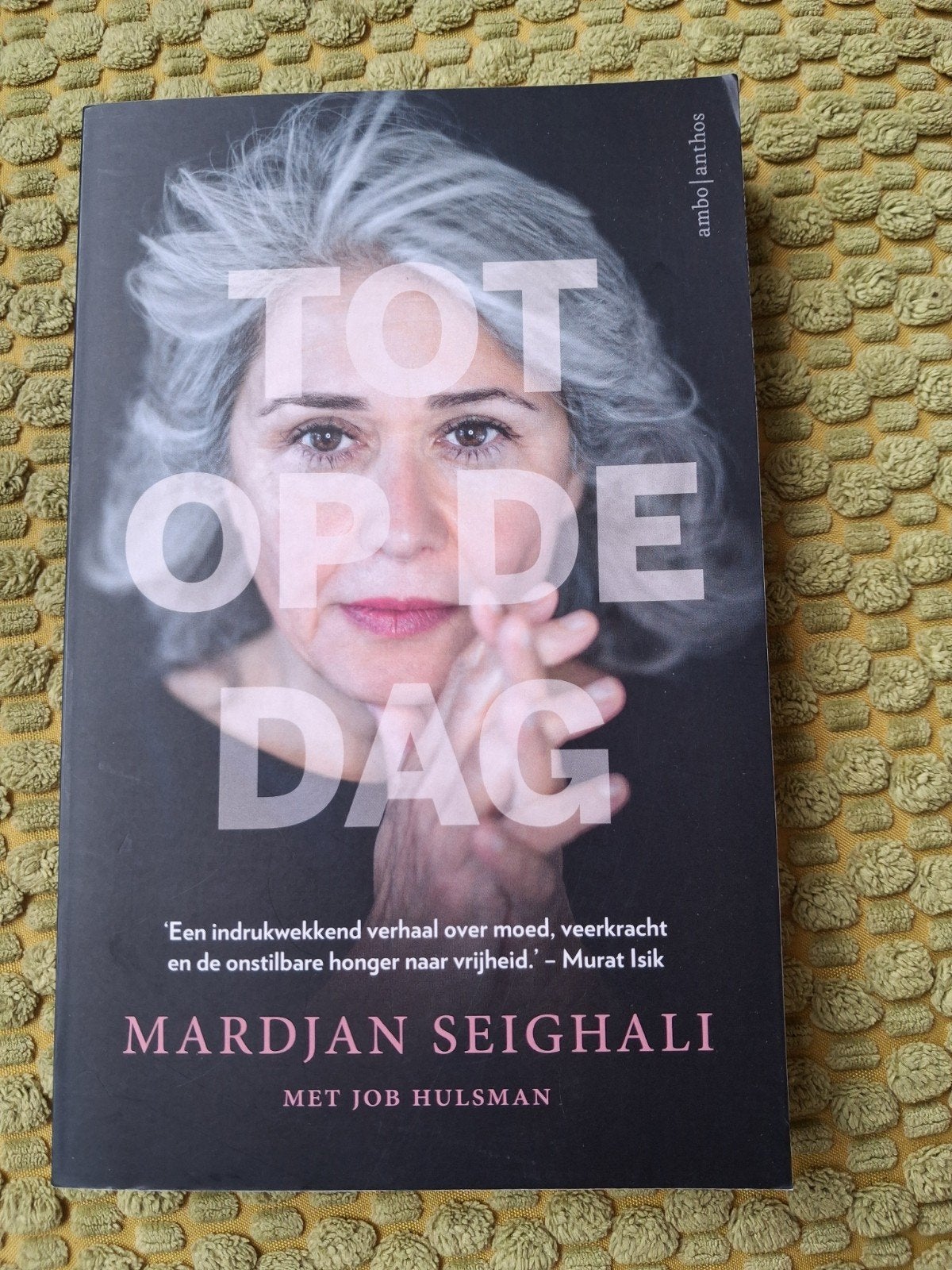 Tot op de dag - Mardjan Seighali (biografie), Boeken, Ophalen of Verzenden, Zo goed als nieuw, Mardjan Seighali, Politiek