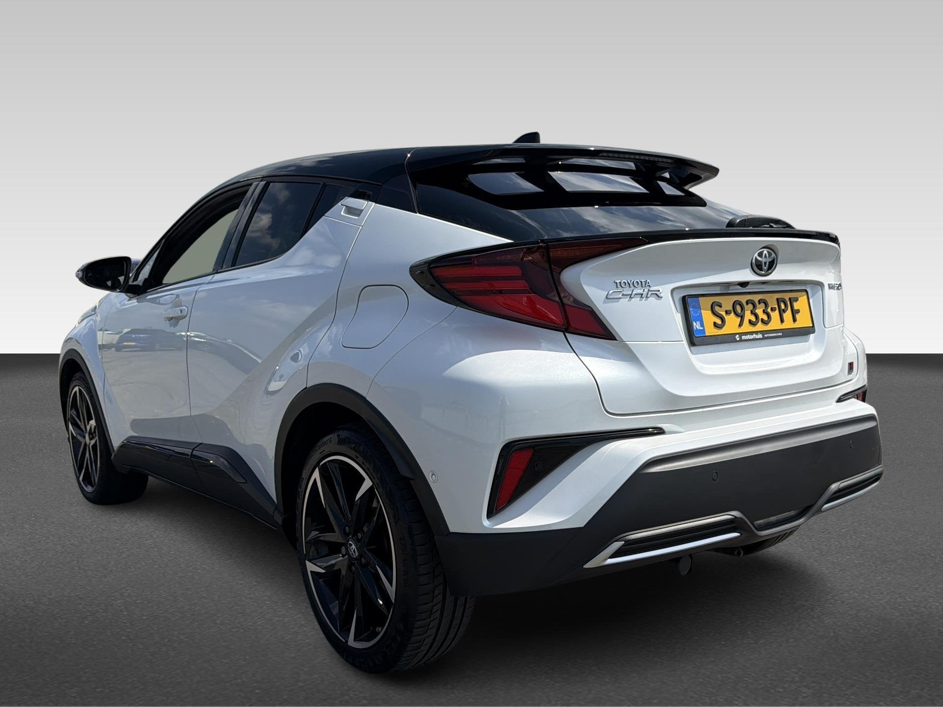 Toyota C-HR 1.8 Hybrid GR-Sport, Auto's, Toyota, Euro 6, 4 cilinders, Alcantara, 98 pk