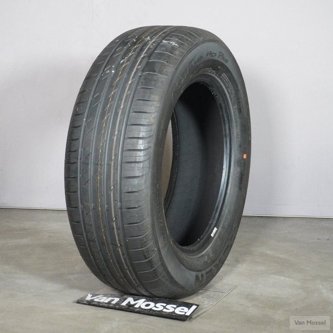 Nexen Nblue HD Plus 215/60/R16 95V, -, Ophalen of Verzenden, Band(en), Zomerbanden