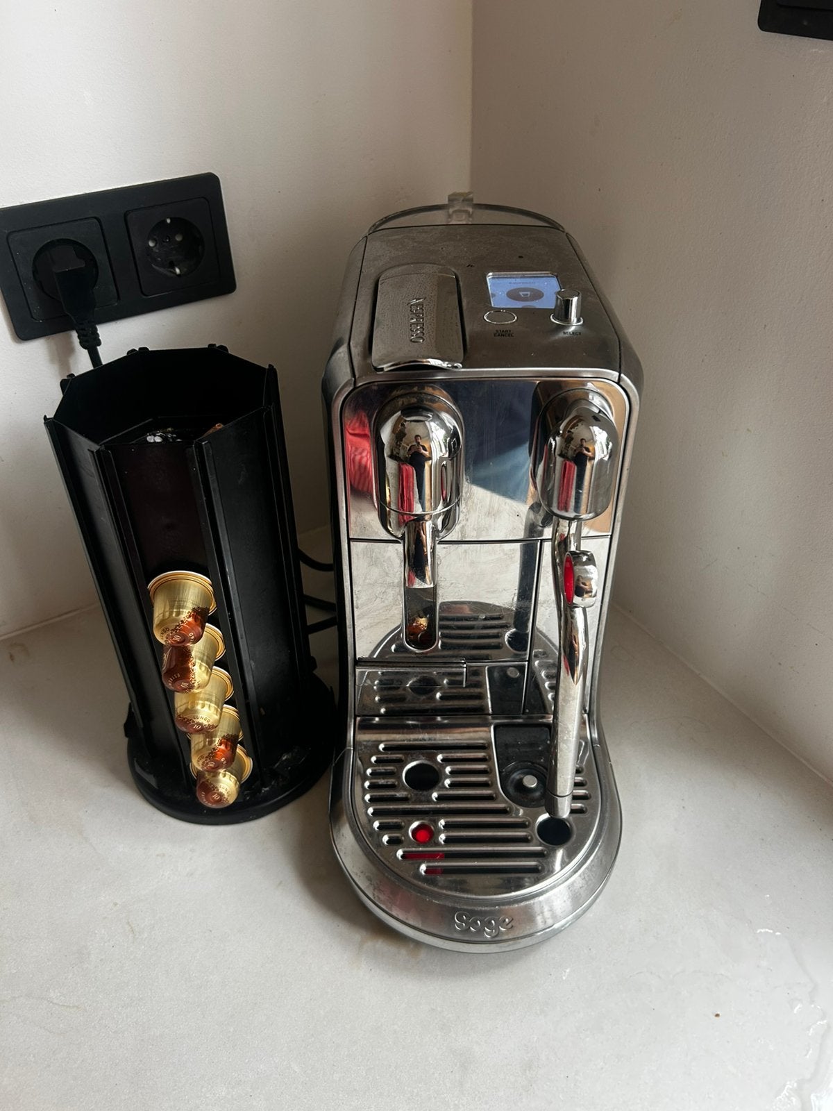 Nespresso Sage creatista plus met capsulehouder, Witgoed en Apparatuur, Koffiezetapparaten, Ophalen, Koffiepads en cups, Gebruikt