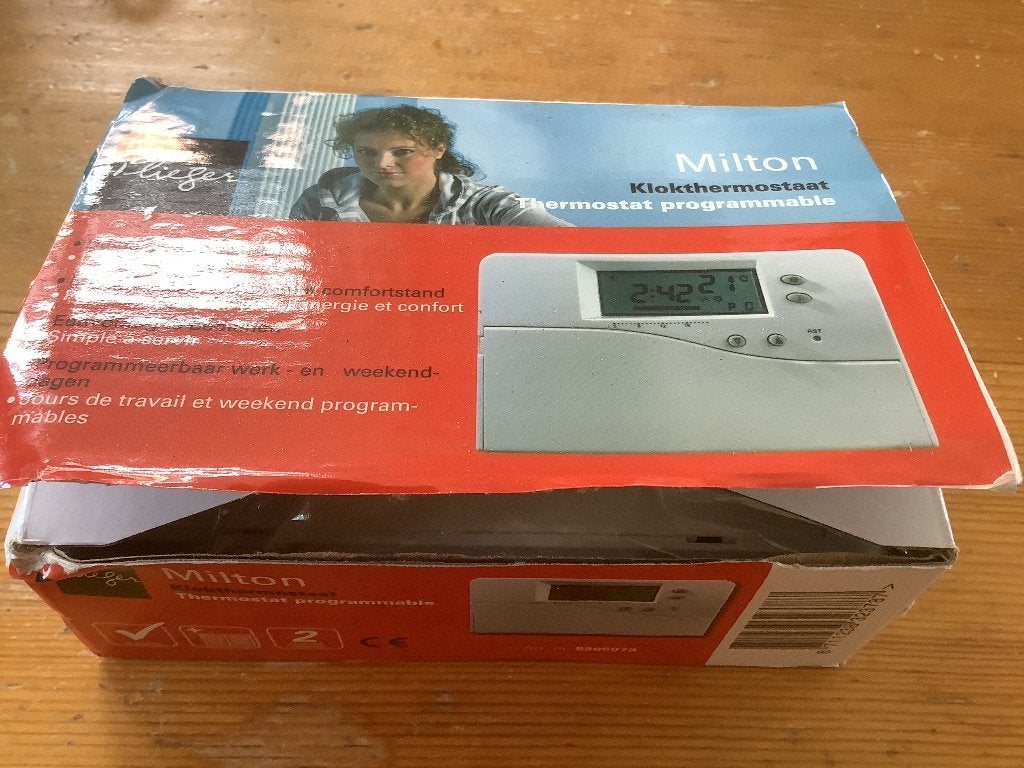Plieger Milton programmeerbare Klokthermostaat, Ophalen of Verzenden, Zo goed als nieuw