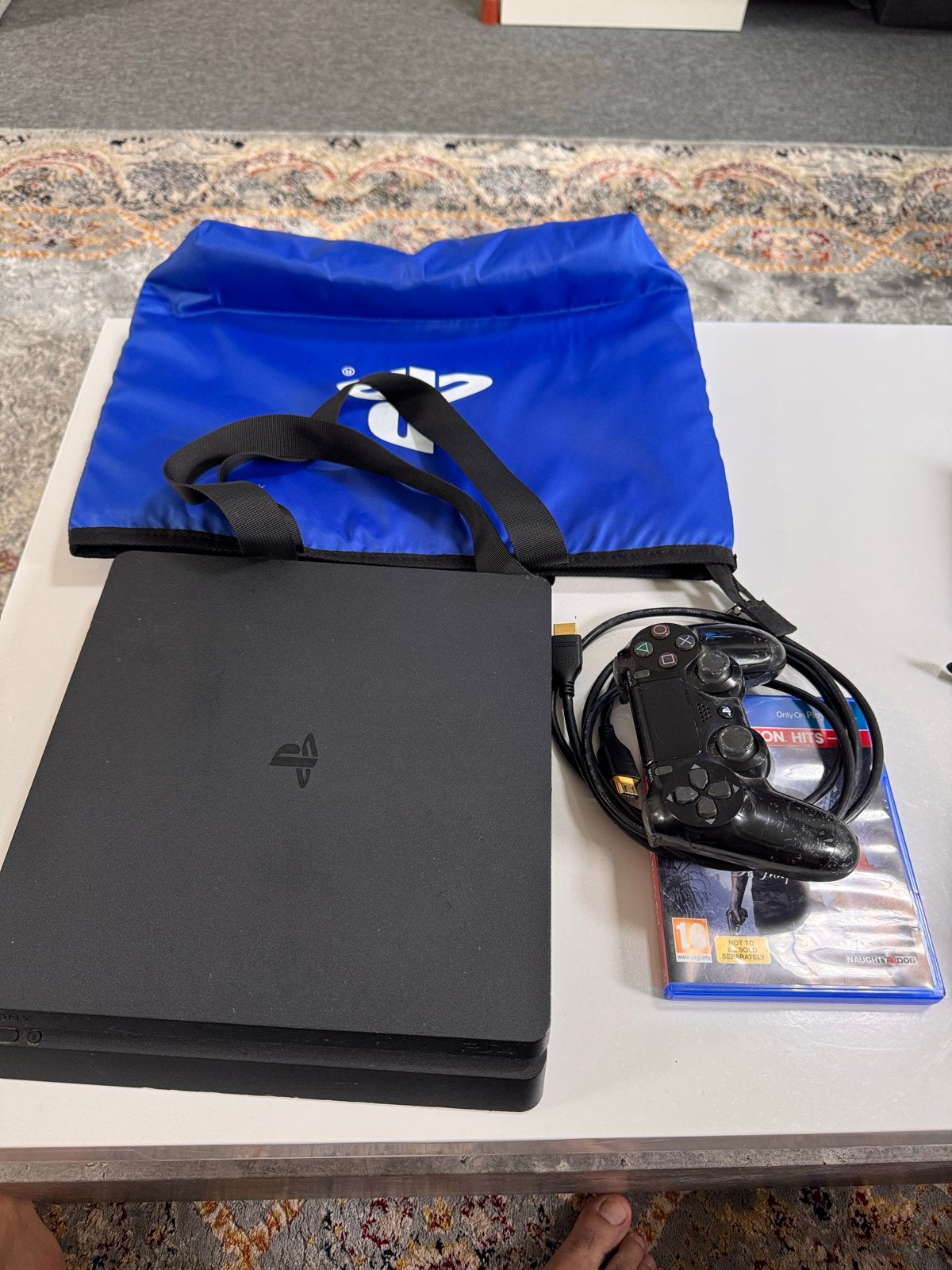 PlayStation 4 Slim met controller en game, Gebruikt, Ophalen of Verzenden, 1 TB, Met 1 controller
