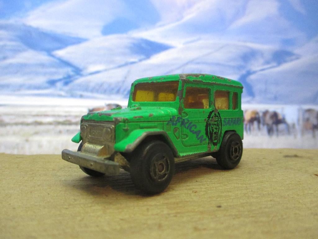 1:53 Toyota land Cruiser FJ40 - Majorette SAFARI, Hobby en Vrije tijd, Ophalen of Verzenden, Gebruikt, Auto