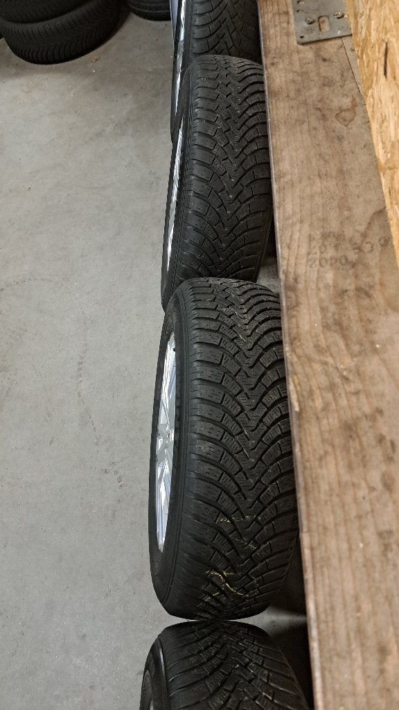 Foto 8 van Lichtmetalen velgen Outlander ASX Sportage IX35 215/65/17