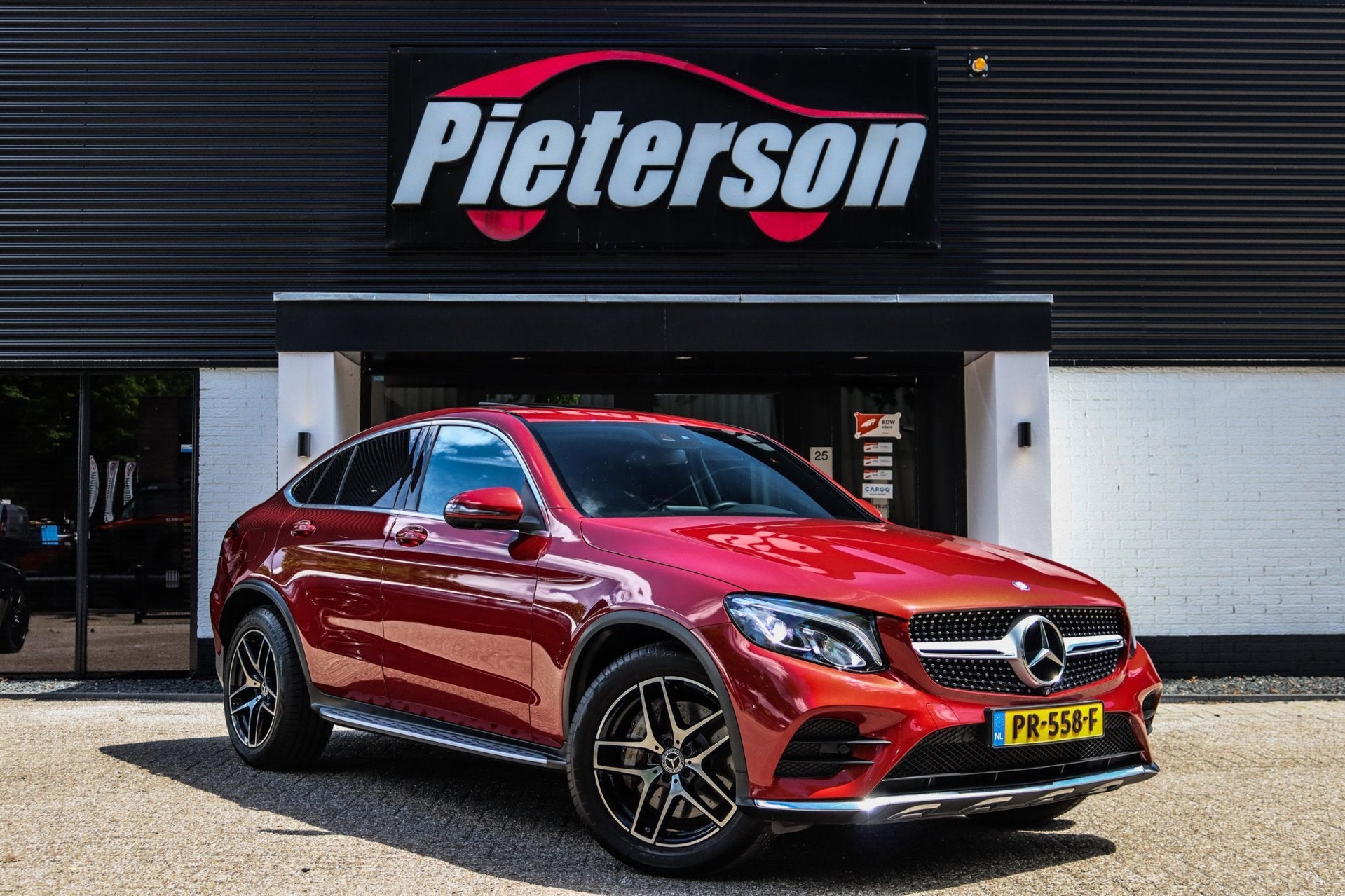Mercedes-Benz GLC-klasse Coupé 250 4MATIC AMG PANO 360 TREK, Auto's, Mercedes-Benz, Automaat, Gebruikt, 4 cilinders, Leder en Stof