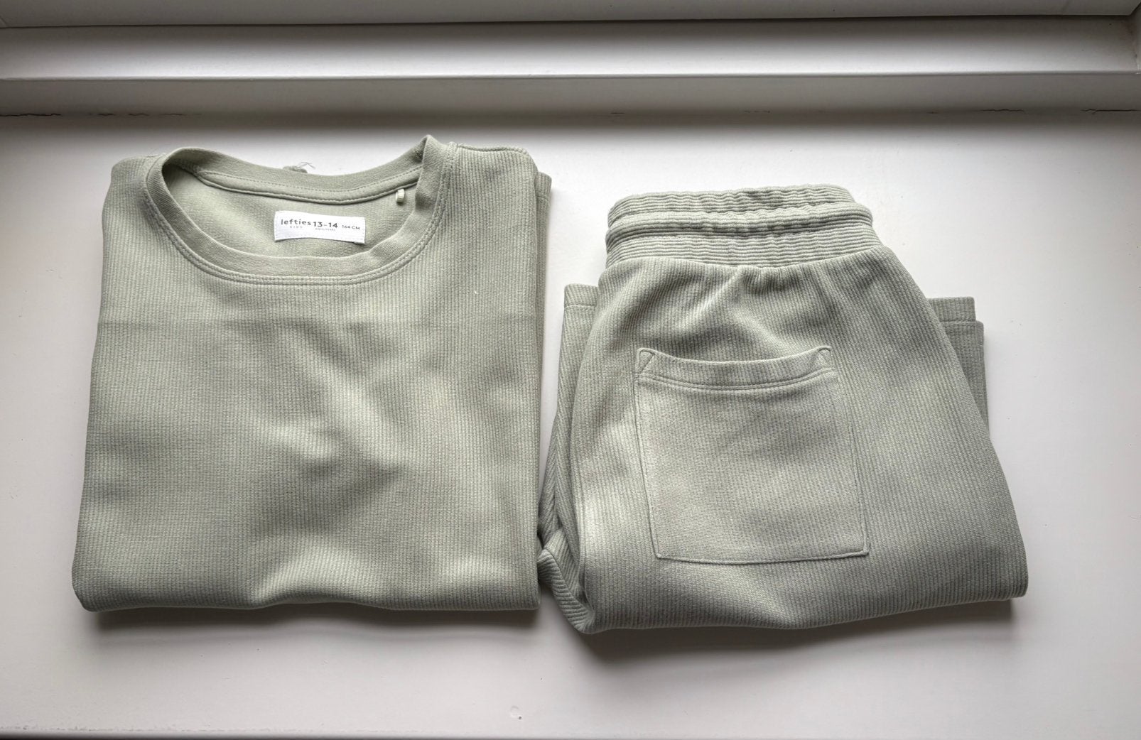Set korte broek mt 152 shirt 164 lichtgroen streep Lefties, Ophalen of Verzenden, Zo goed als nieuw, Jongen