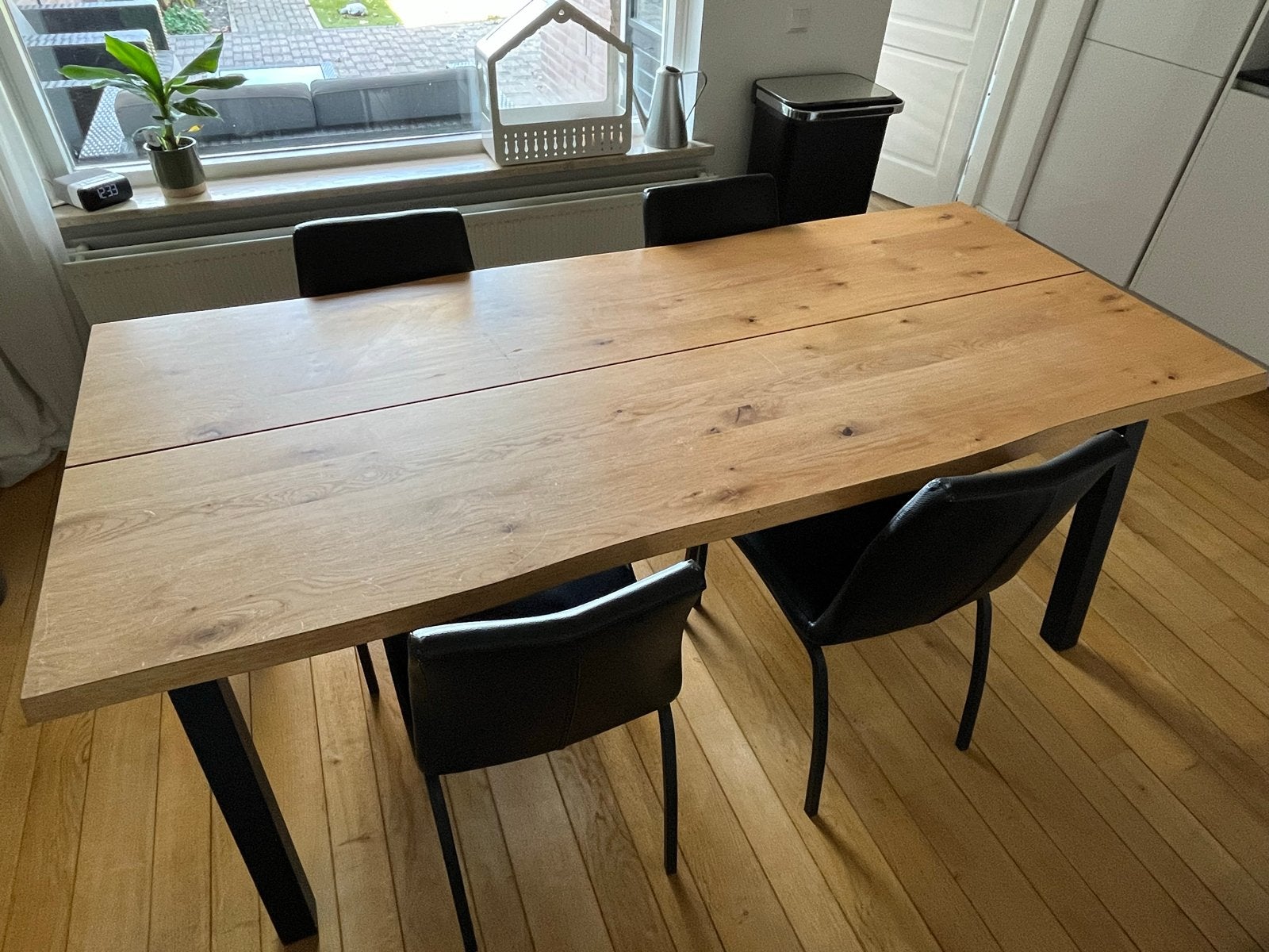 Eettafel JYSK Skovlunde 200x90 cm + 4 stoelen, Ophalen, Gebruikt, Eikenhout, 50 tot 100 cm