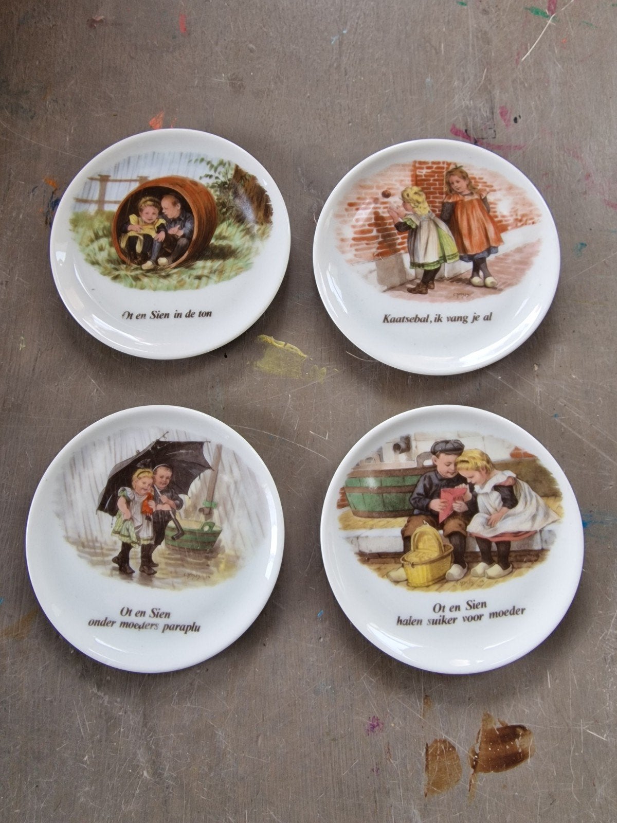 4 Ot en Sien theeschaaltjes van Royal Schwabap, Ophalen of Verzenden