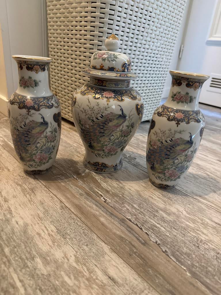 Set van 3 porseleinen vaga vazen met pauwdecoratie, Ophalen of Verzenden