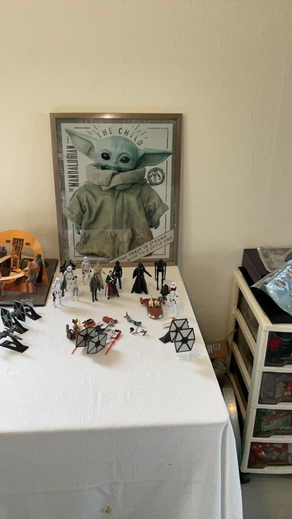 Great lot of stars wars stuff and figures, Ophalen, Zo goed als nieuw