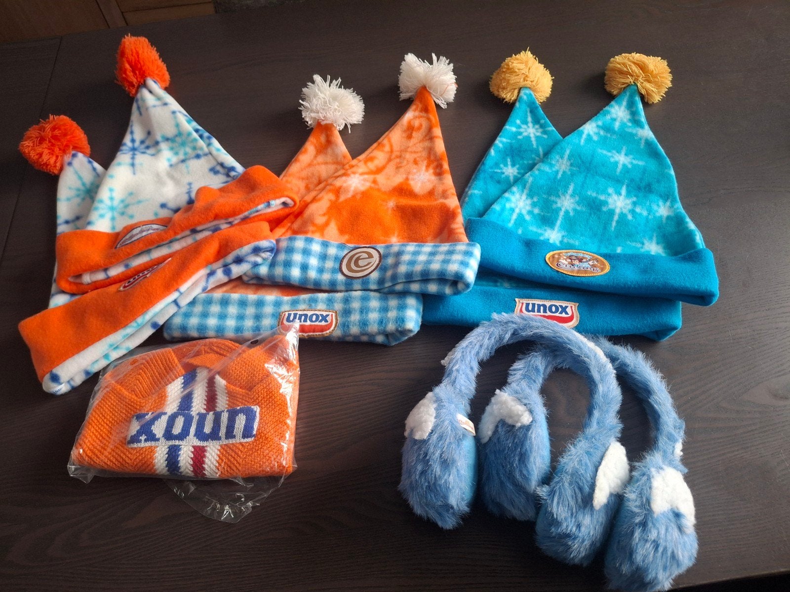 Diverse Efteling Winteraccessoires - Mutsen & Oorwarm, Maat 46/48 (XL) of groter, Efteling, Unox, Ophalen of Verzenden, Zo goed als nieuw