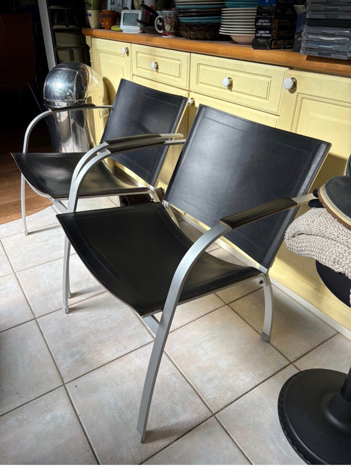 Ikea PS serie tuigleder designstoelen, Huis en Inrichting, Ophalen, Zo goed als nieuw, Twee