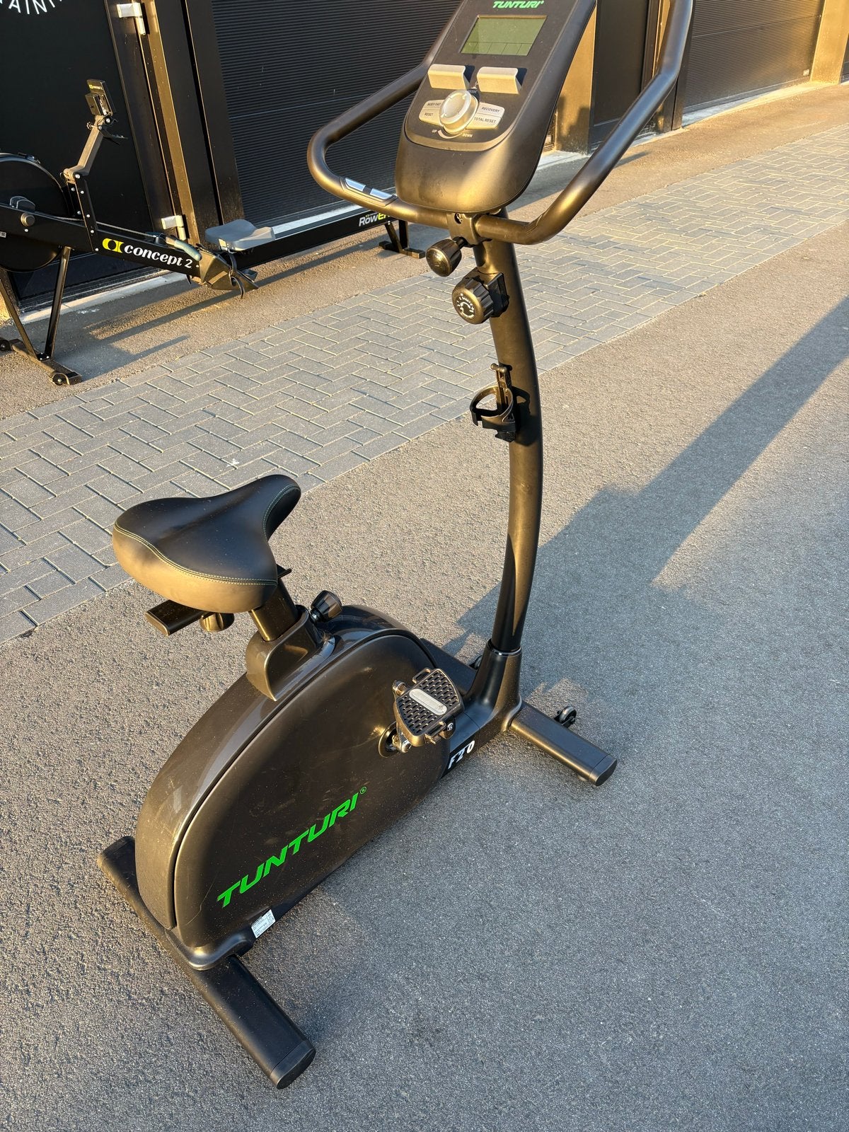 Tunturi F20 Hometrainer, Sport en Fitness, Fitnessapparatuur, Ophalen of Verzenden, Zo goed als nieuw, Metaal, Benen