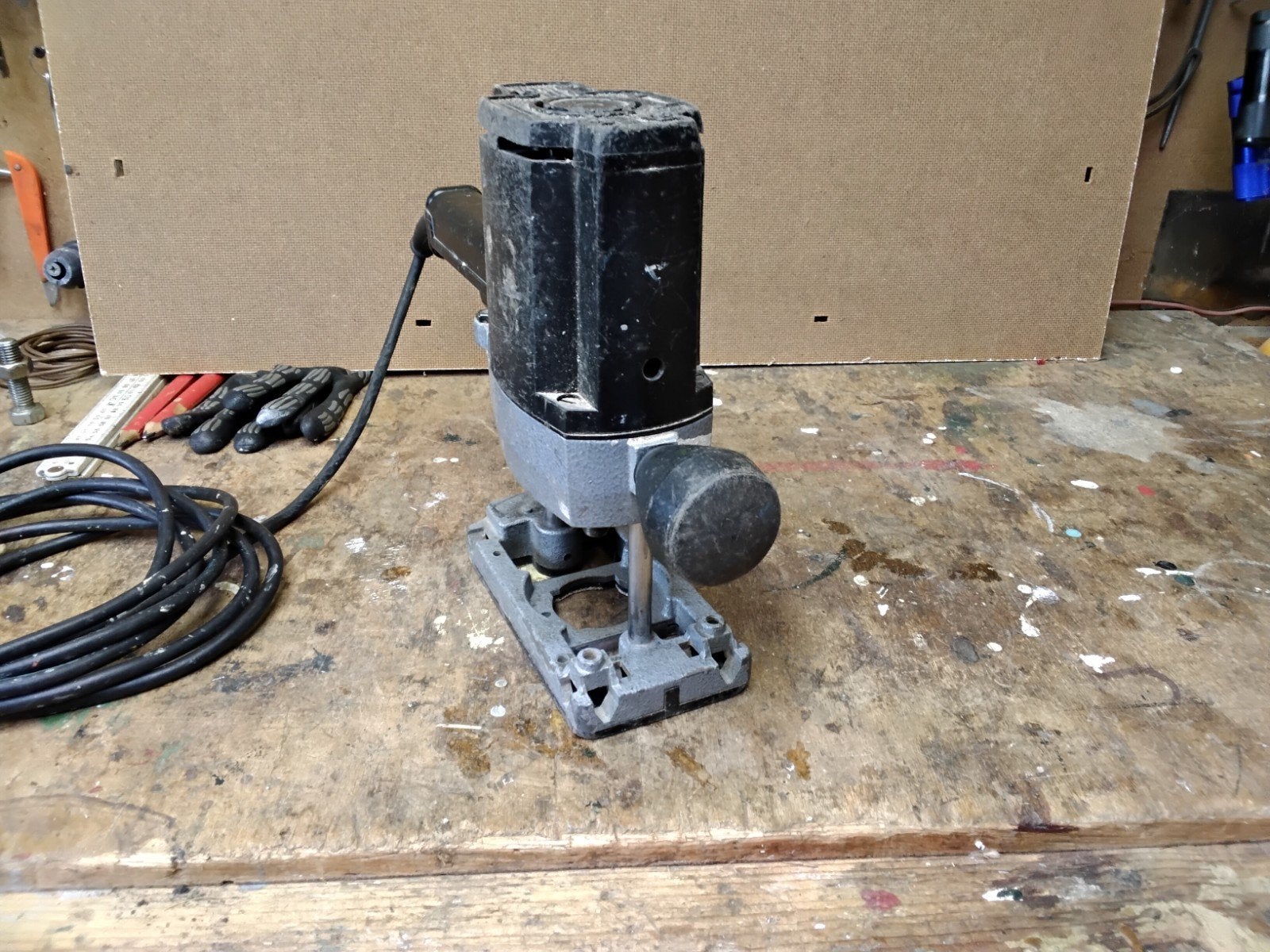 Striffler Handbovenfrees 8700 600W, Doe-het-zelf en Verbouw, Gereedschap | Freesmachines, Ophalen of Verzenden