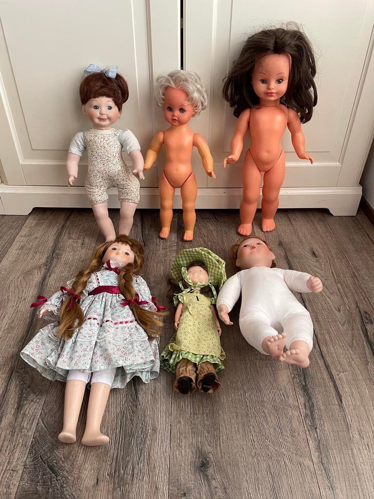 5 vintage poppen o.a. mooie Bella, Ophalen of Verzenden, Gebruikt, Pop