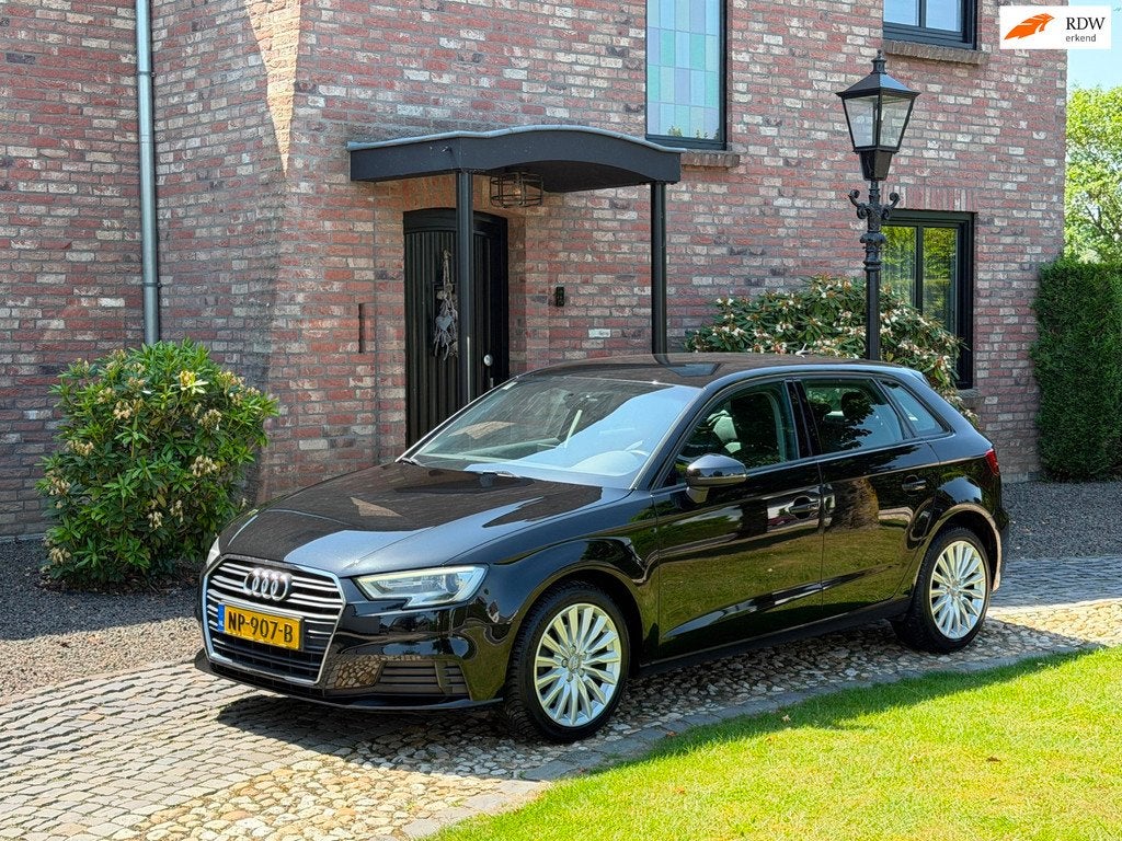 Audi A3 Sportback 1.4 TFSI CoD Pro Line Navi Led, Voorwielaandrijving, Stof, Gebruikt, Euro 6