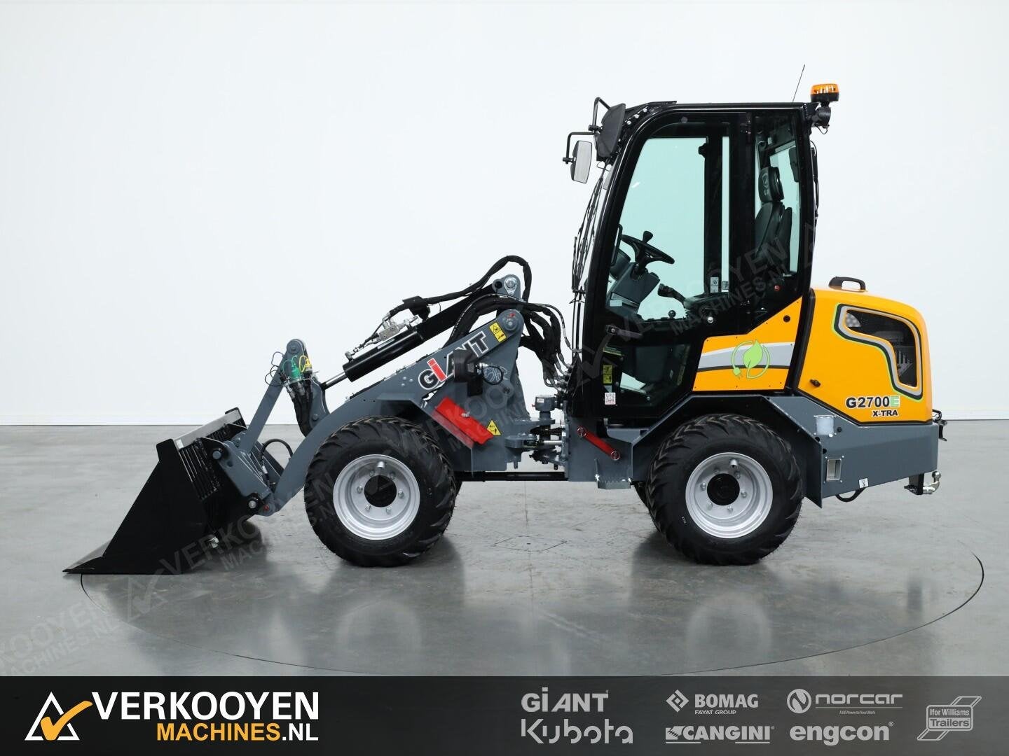 2025 Giant G2700E X-tra (Cabine) VV1515, Wiellader of Shovel