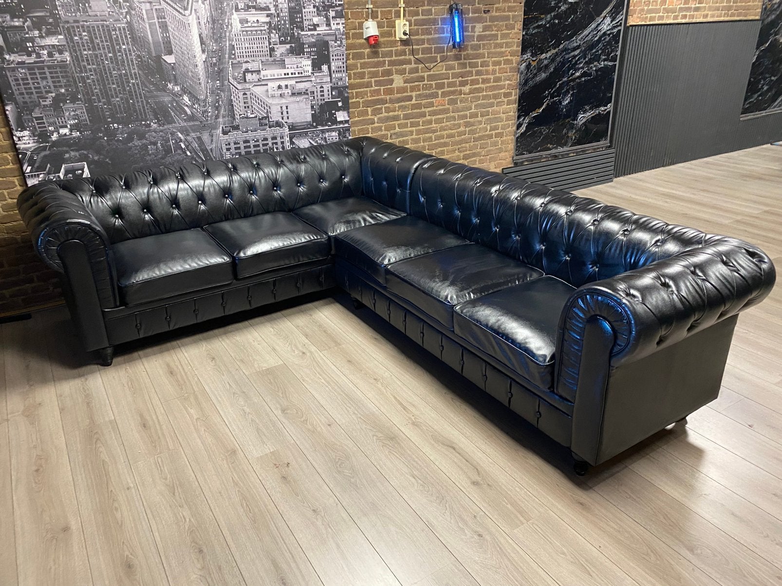 Nieuwstaat !!! Chesterfield zwart leren hoekbank !!!, Huis en Inrichting, Ophalen, Overige maten, 300 cm of meer, Zo goed als nieuw
