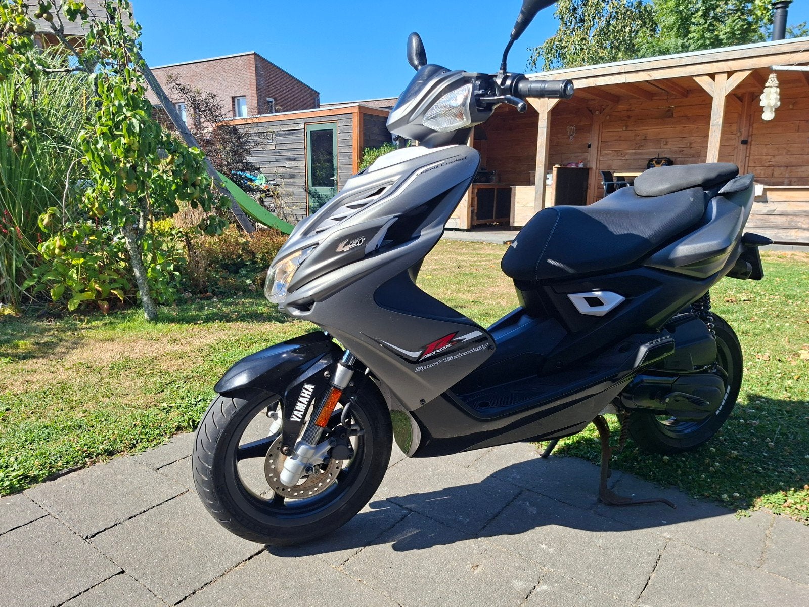 te koop yamaha aerox 4takt, Fietsen en Brommers, Scooters | Yamaha, Ophalen, Aerox, Maximaal 45 km/u, Zo goed als nieuw