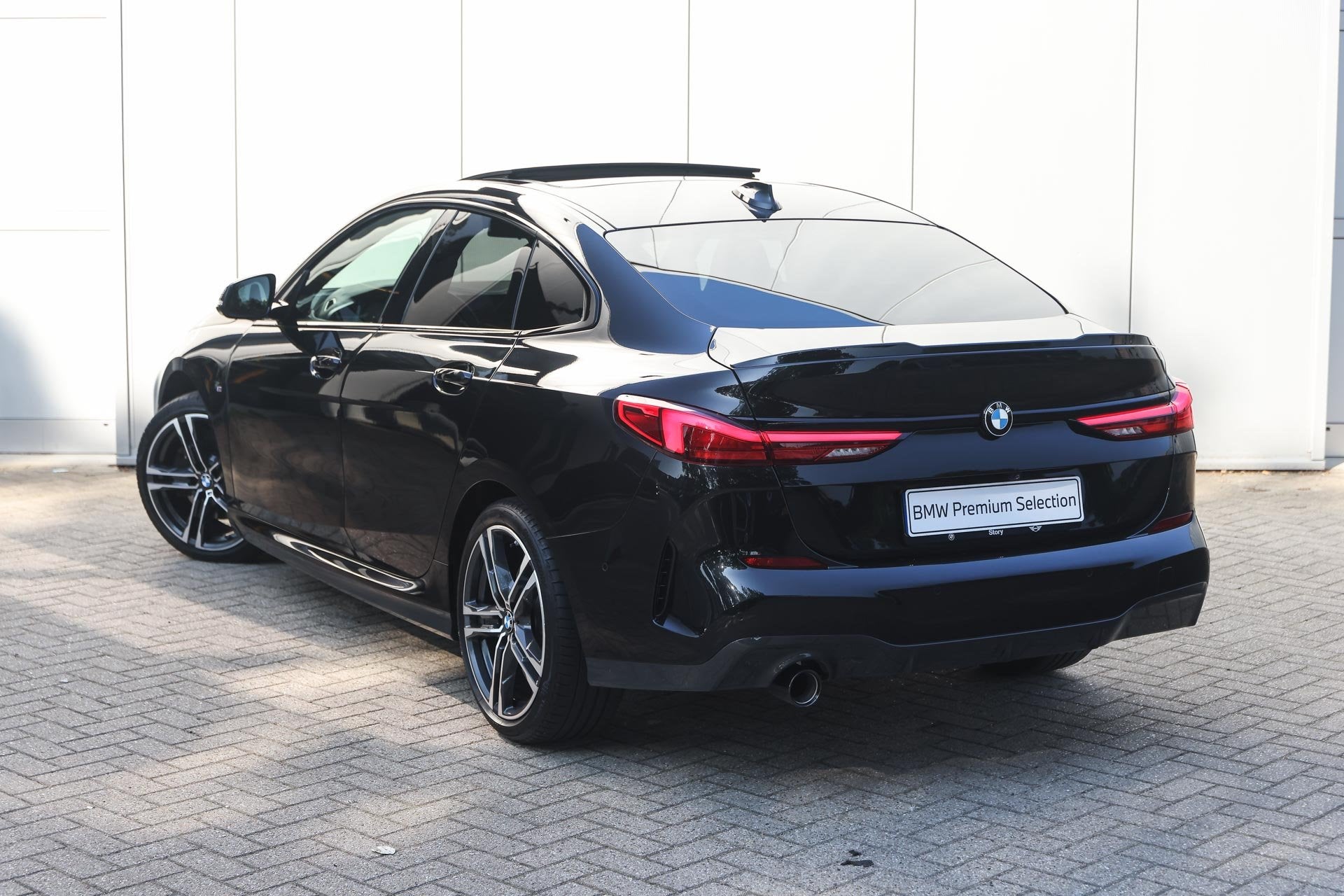 BMW 2 Serie Gran Coupé 218i Executive M Sport Automaat / Pa, 136 pk, Gebruikt, 1350 kg, Met garantie (alle)