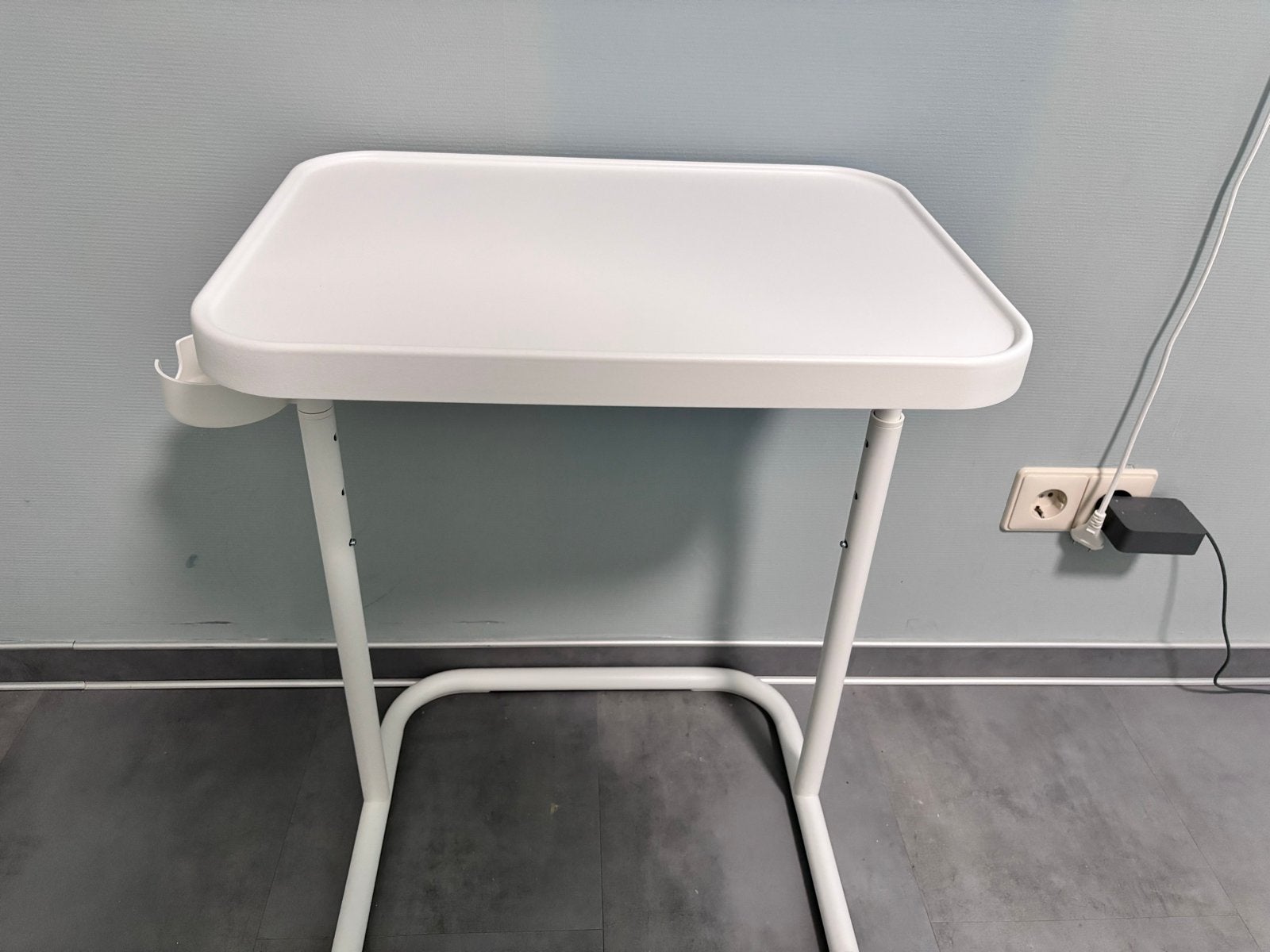 Ikea Björkåsen laptoptafel - verstelbaar en inklapbaar, Ophalen, 50 – 75, Minder dan 50 cm, Gebruikt