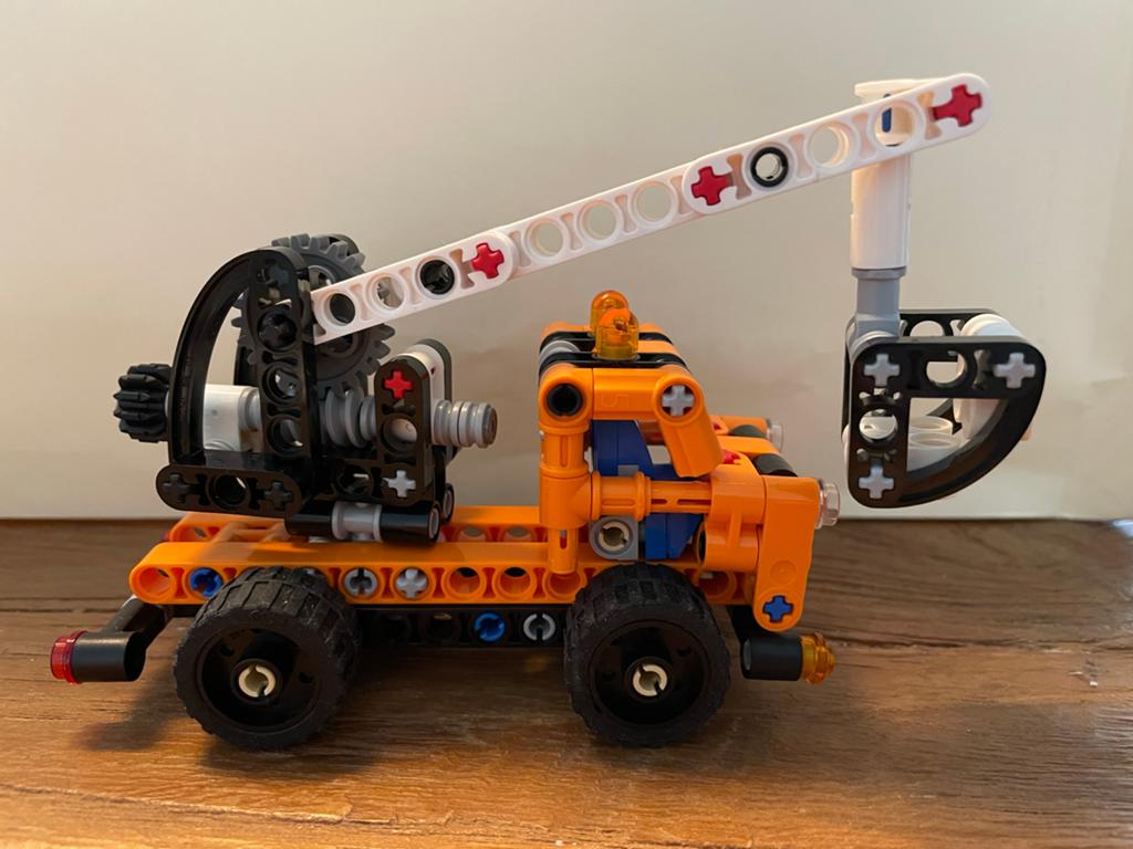 LEGO Technic 42088 Kraanwagen / Cherry Picker, Lego, Ophalen of Verzenden, Zo goed als nieuw, Complete set