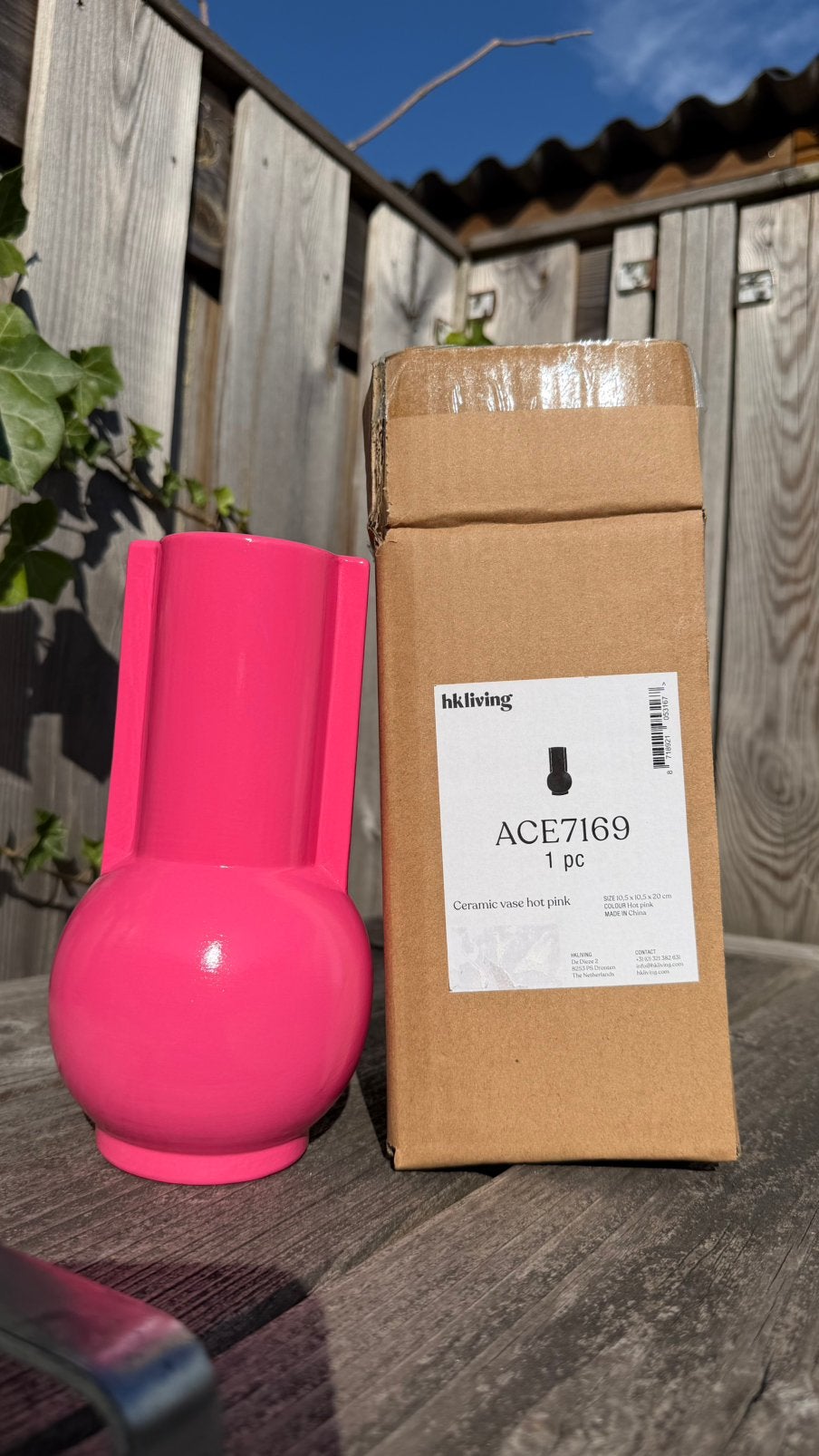 HK living ceramic vase in the colour hot pink, Huis en Inrichting, Ophalen of Verzenden, Nieuw
