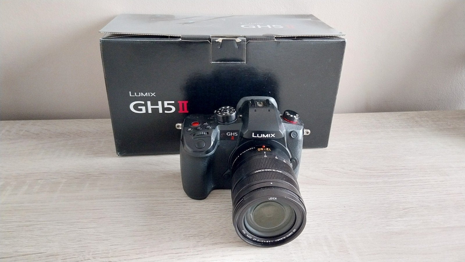 Panasonic GH5II body + Cage - 4k professionele camera, Audio, Tv en Foto, Fotocamera's Digitaal, Panasonic, Lensdop, Zo goed als nieuw